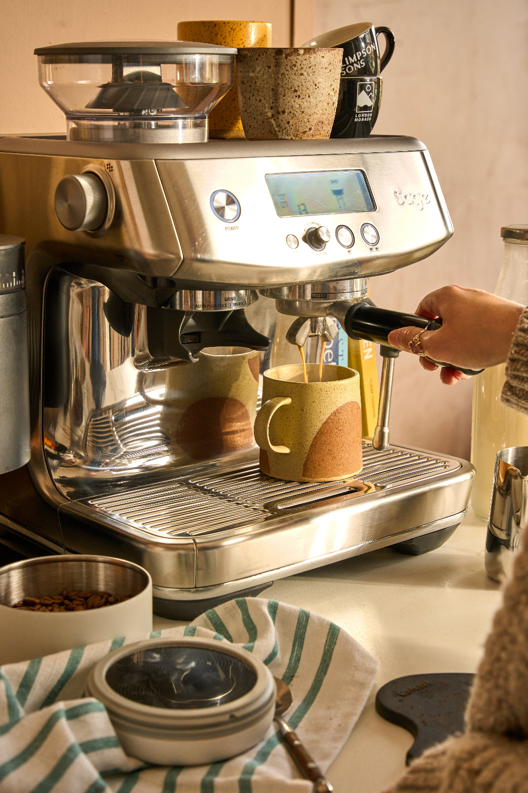 Sage espresso machine pulling shot